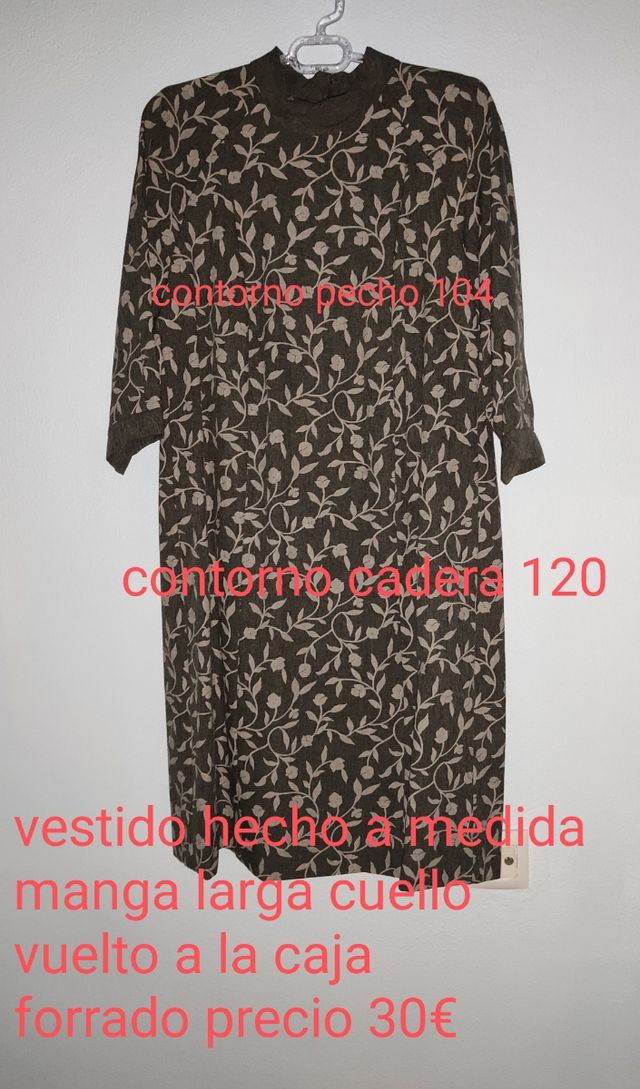 Vestido de tela y tonos jaspeado.