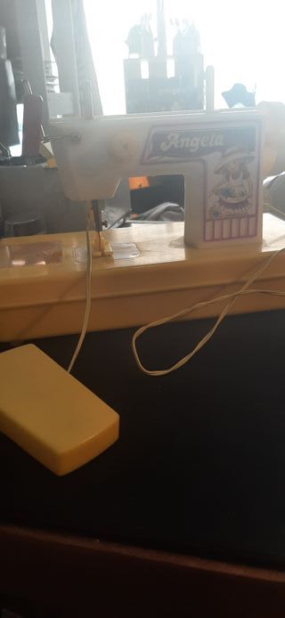 MAQUINA DE COSER  ANGELA INFANTIL