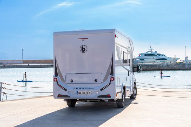 Autocaravana Benimar Tessoro 430 6mt cama francesa