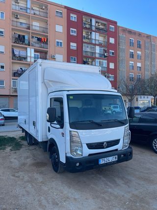 Portes y trasteos camion con plataforma elevadora