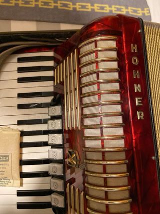 Acordeón Hohner años 70 96 bajos perfecta