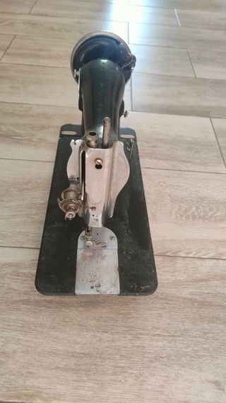 Maquina de coser alfa