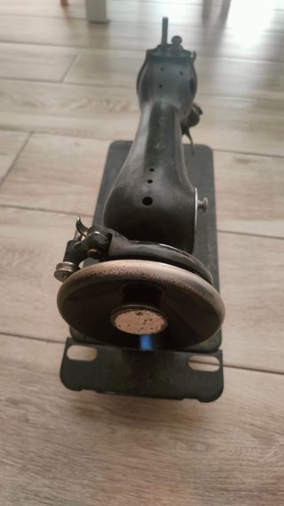 Maquina de coser alfa