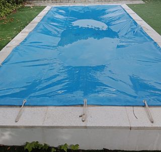 CUBRE PISCINA