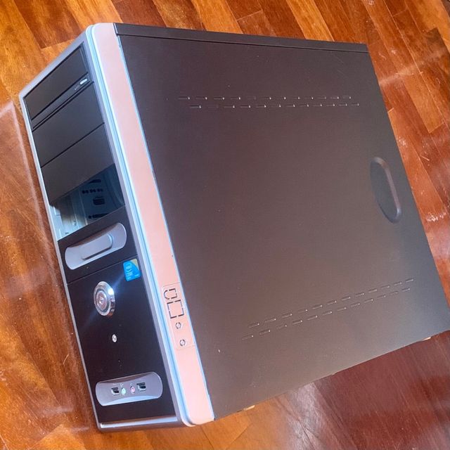 Case PC fisso Computer desktop lamiera metallica