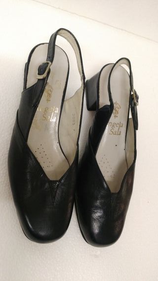 ZAPATOS abiertos mujer. Angela Sala. Piel