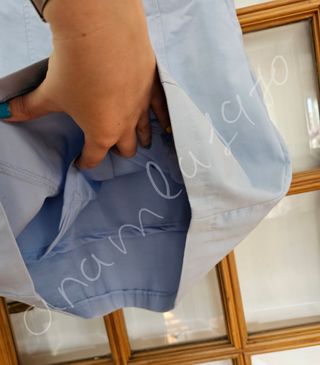 Vestido entallado corto hombreras azul z