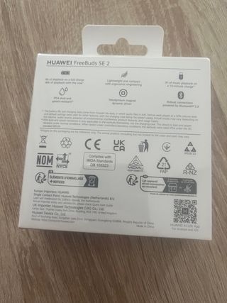 Auriculares a estrenar