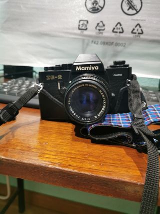 Cámara de Fotos Mamiya ZE-2 analógica