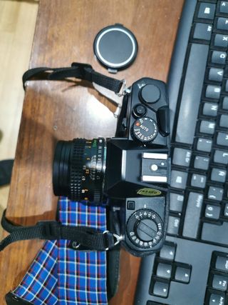 Cámara de Fotos Mamiya ZE-2 analógica