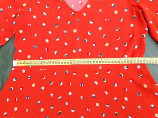 Blusa naranja con lunares