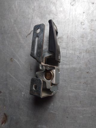 Tirador maletero honda Civic ek