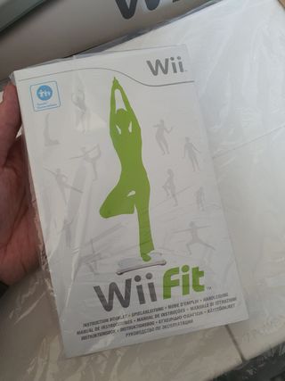 Wii Fit (Nintendo) + wii fit plus