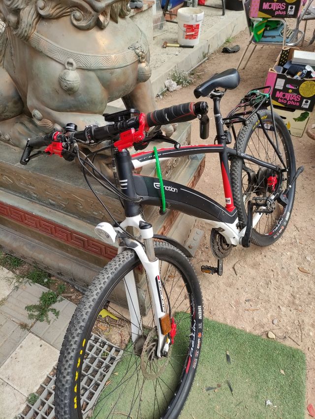 Bicicleta E motion Ferrari 