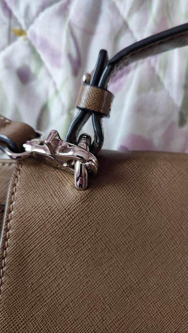 BOLSO DE PIEL COCCINELLE