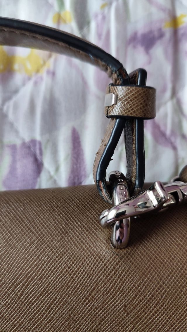 BOLSO DE PIEL COCCINELLE