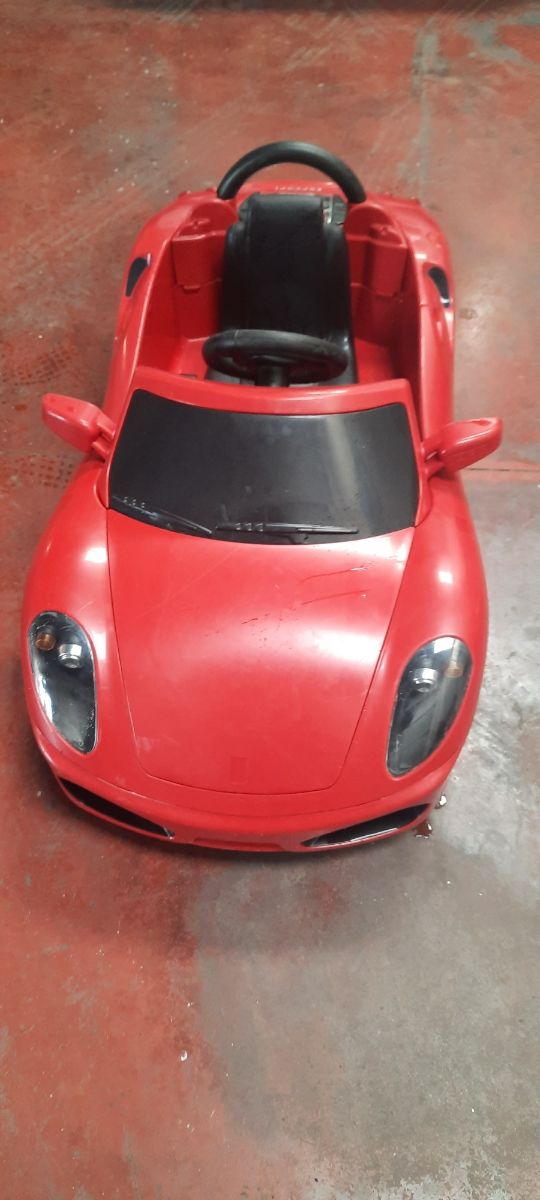 Coche ferrari para niños@