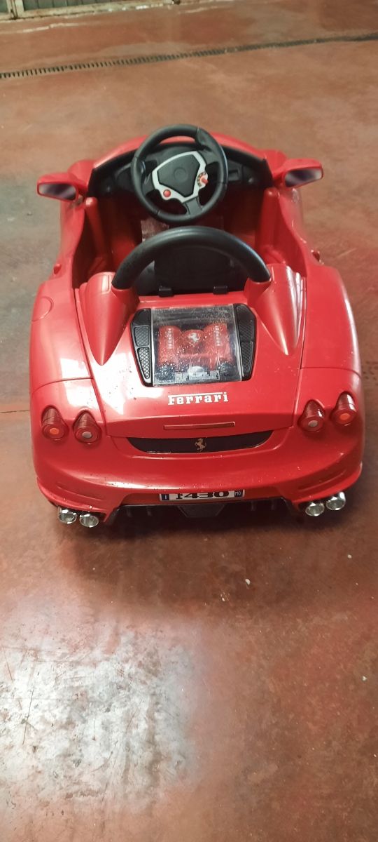 Coche ferrari para niños@