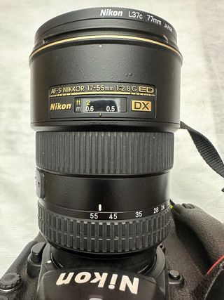 Camara Nikon D2Xs + objetivo 17-55 1:2.8 EG DX