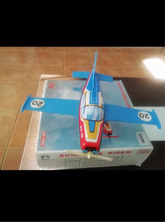 Avioneta Piper turismo años 70
