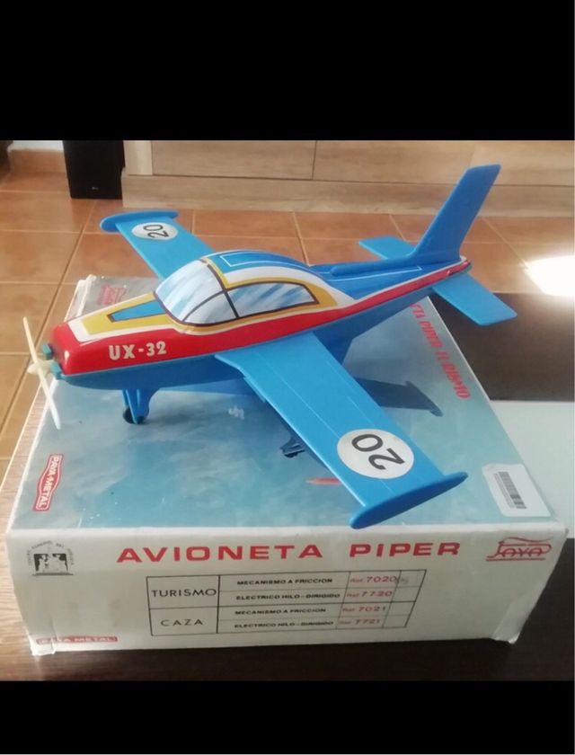 Avioneta Piper turismo años 70