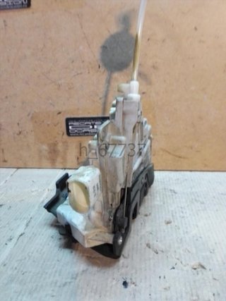 Cerradura puerta trasera derecha Audi A4 ( h_67737