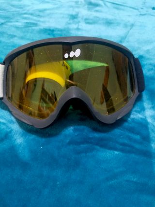 Gafas para esquiar en la nieve