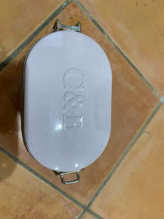 Caja par tés metálica