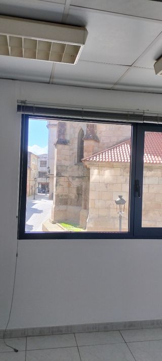 Oficina - Local en alquiler PONTEAREAS centro