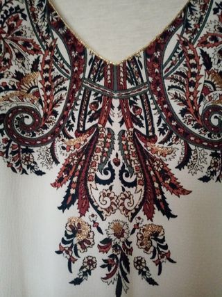 Blusa mujer con dibujo con toques dorado