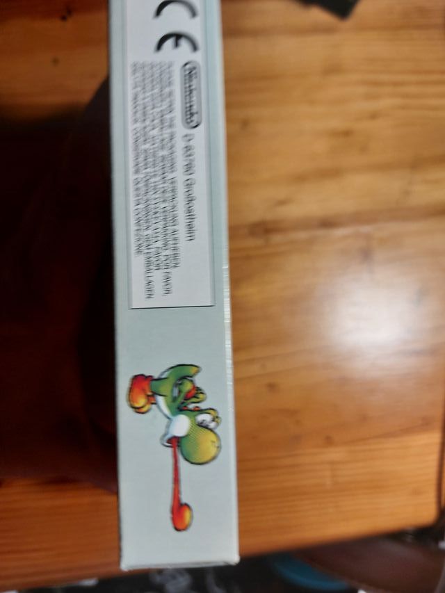 YOSHIS UNIVERSAL GRAVITATION 100% ORIGINAL ESPAÑA