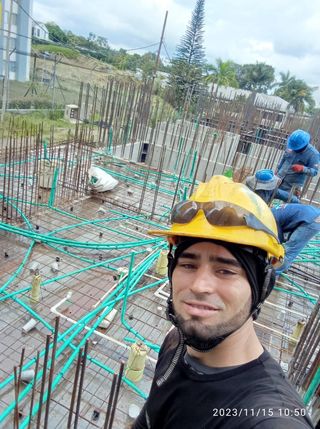 Buscó empleo 643421108