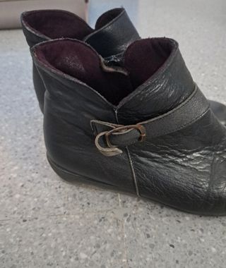 Botines negros de piel