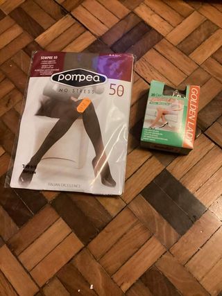 Due paia di collant per donna