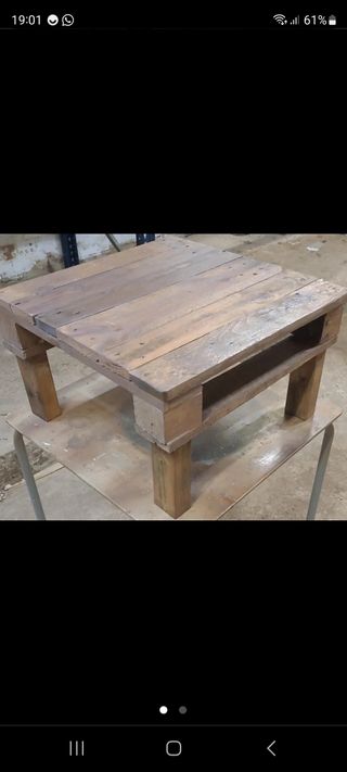 Mesita de madera