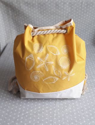BOLSO-MOCHILA PLAYERO. NUEVO.