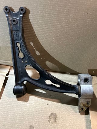 Brazo suspensión 201967B//silectblock 1KO 199 297 