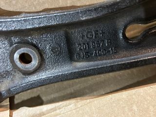 Brazo suspensión 201967B//silectblock 1KO 199 297 