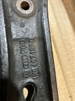 Brazo suspensión 201967B//silectblock 1KO 199 297 