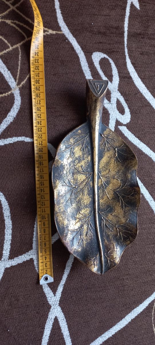 Portaogetti foglia dirata