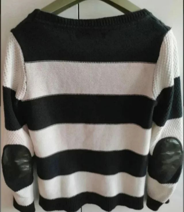 Maglioncino bicolore a righe