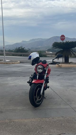 Suzuki bandit 650 2005