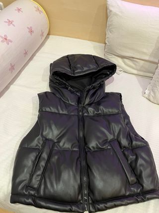 Chaleco corto plumón Pull and Bear