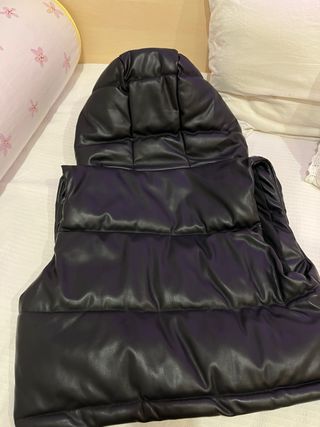 Chaleco corto plumón Pull and Bear