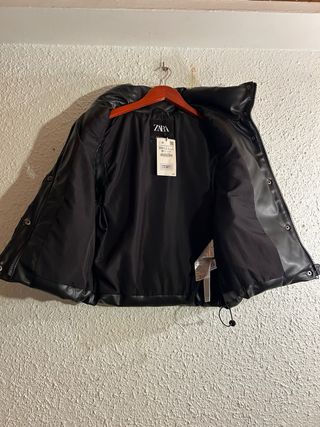 Chaleco de cuero Zara