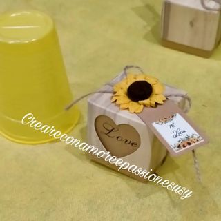 Bomboniere o segnaposto scatolina