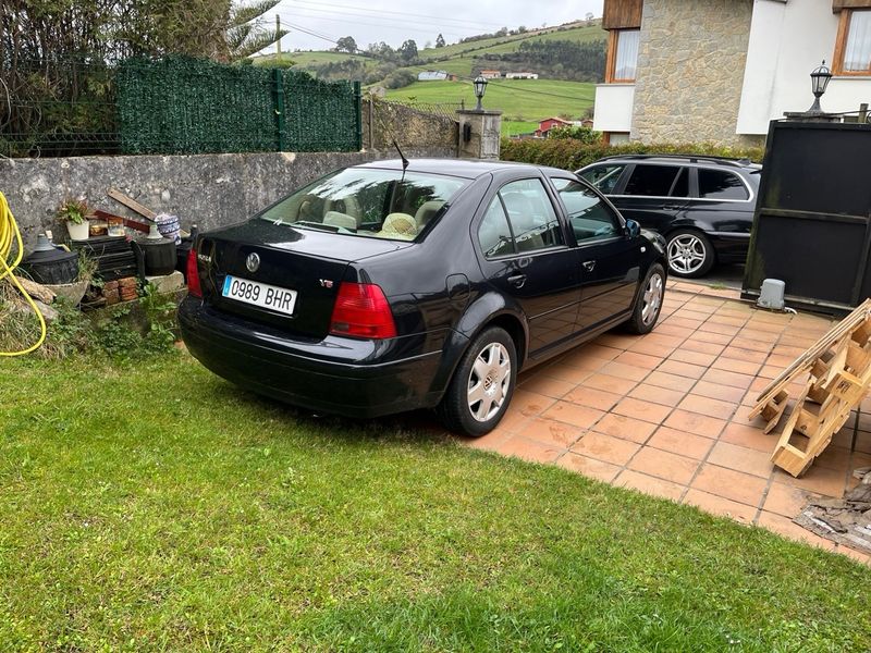 Volkswagen Bora 2001 - foto 1