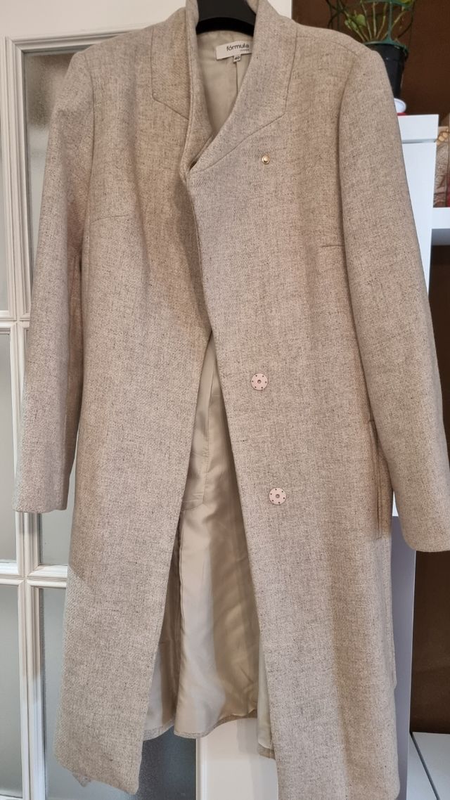 ABRIGO DE PAÑO FÓRMULA JOVEN