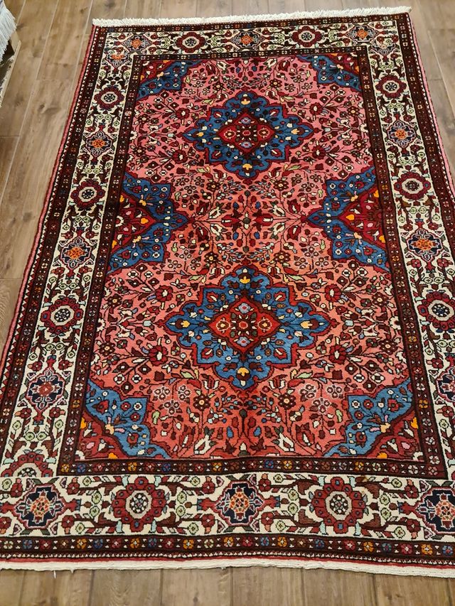 Tappeti orientali annodati a mano