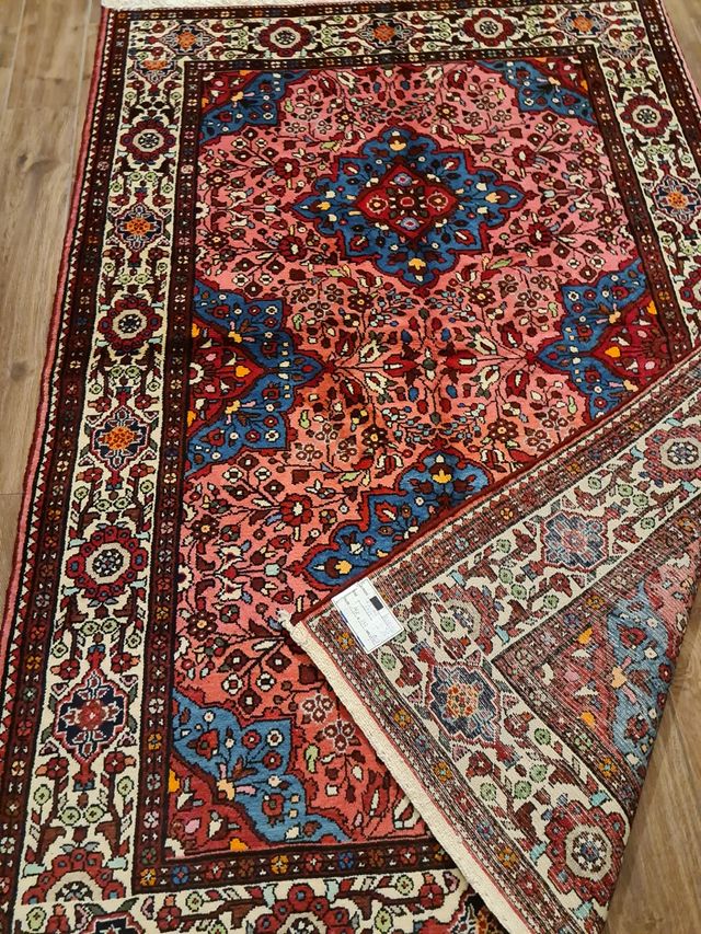 Tappeti orientali annodati a mano